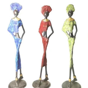 Moogoo Creative Africa – “Femme élégante” by Adama Ouedraogo | 36 cm RED