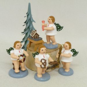 Engel mit Tortenspritze und Pfefferkuchenhaus, ohne Krone